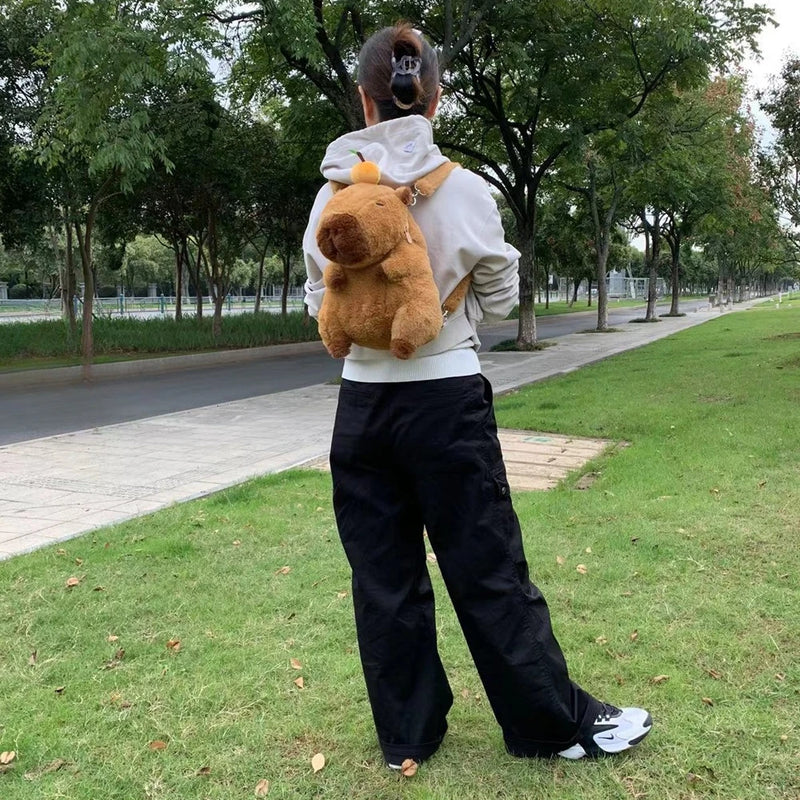 Mochila de Pelúcia Capivara