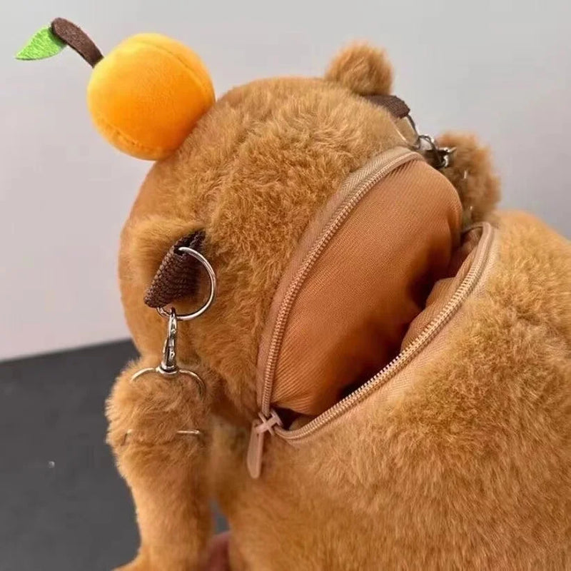 Mochila de Pelúcia Capivara